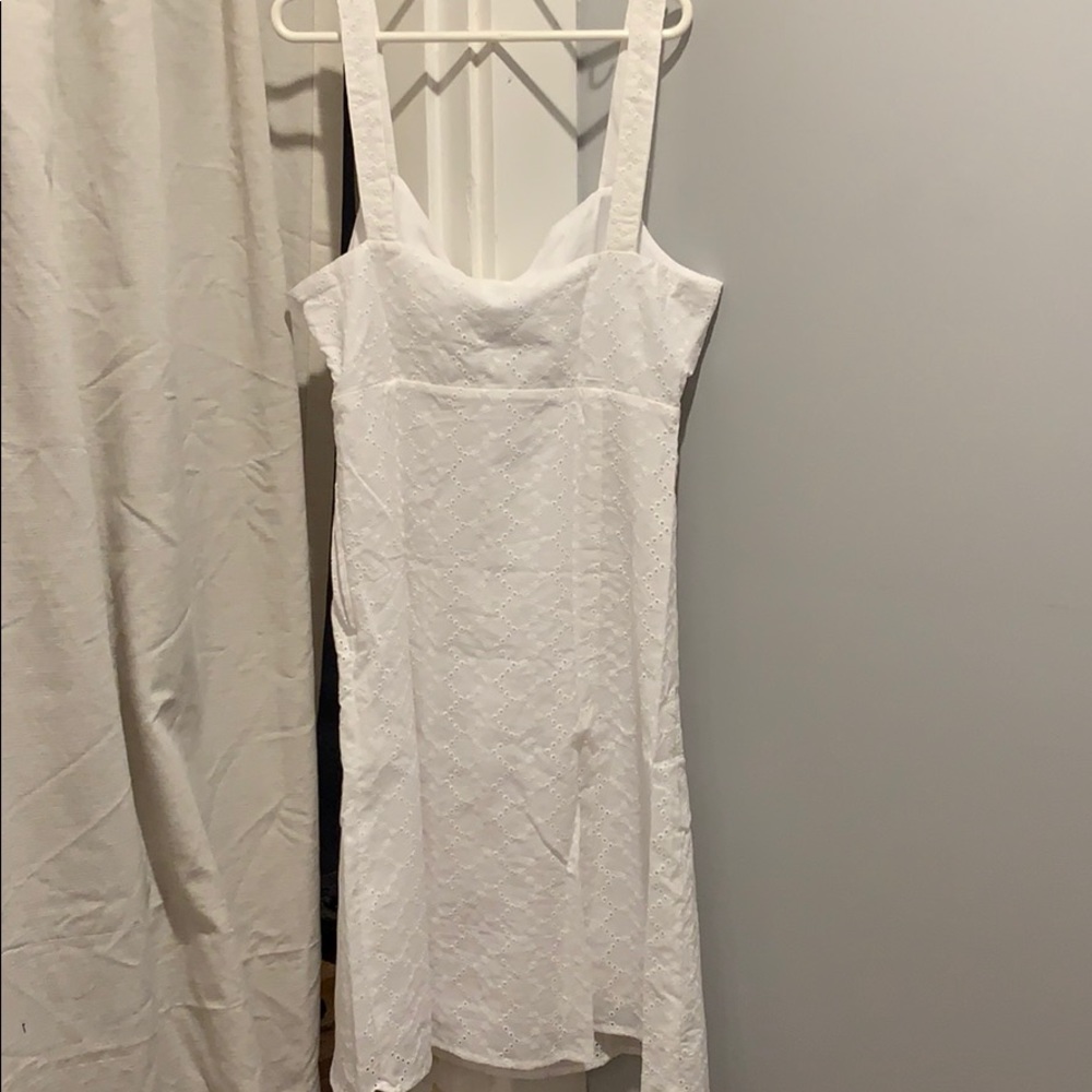 A super cute white eyelet pattern dress from H&M! - Picture 4 of 4